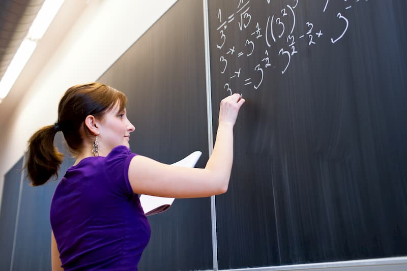 Examen matemáticas resuelto PCE UNED